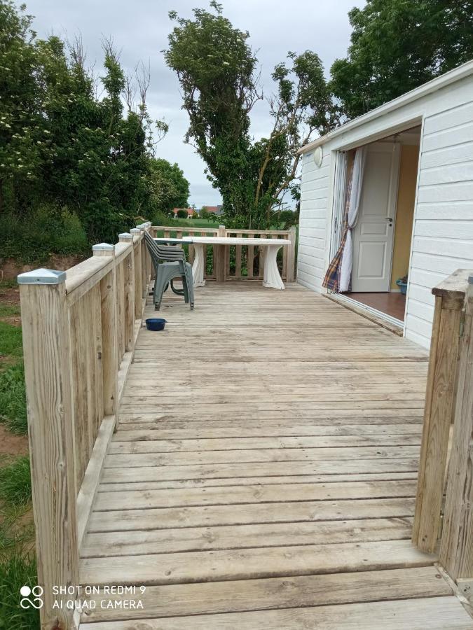 mobilhome nature Saint-Laurent-sur-Mer Exterior foto