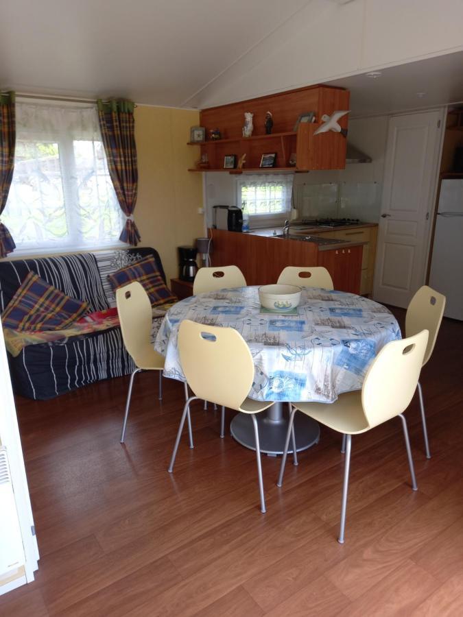 mobilhome nature Saint-Laurent-sur-Mer Exterior foto