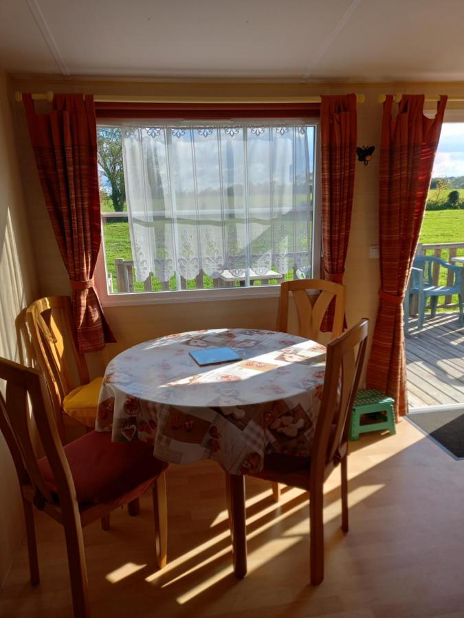 mobilhome nature Saint-Laurent-sur-Mer Exterior foto