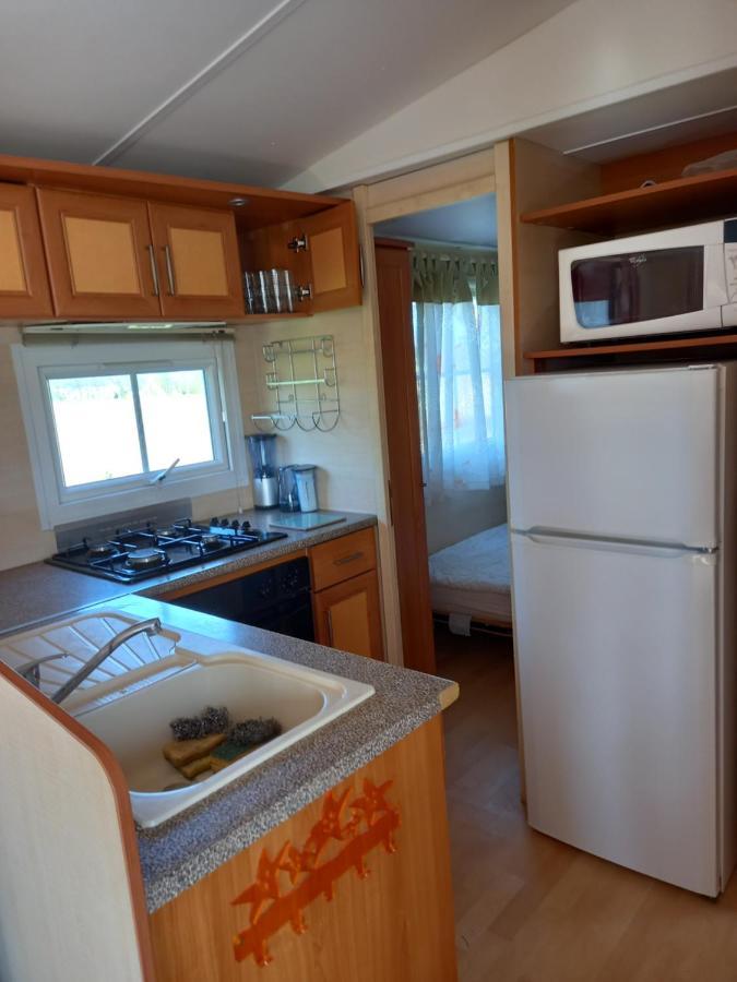 mobilhome nature Saint-Laurent-sur-Mer Exterior foto